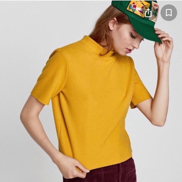 Super soft Zara mock neck blouse - Picture 3 of 3